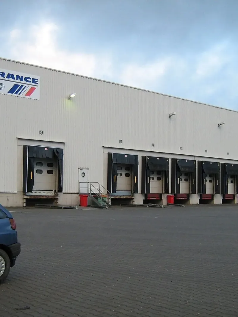 Air freight terminal loading bays
